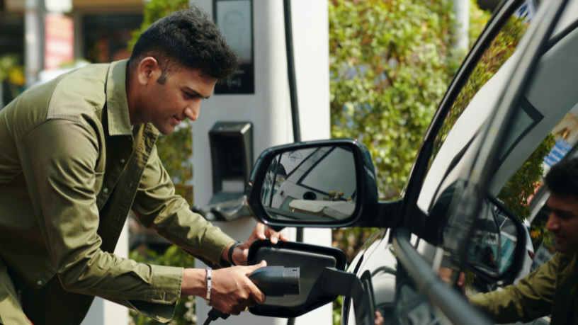 Com Kelsem Ricardo Rios Lima, entenda por que a revolução silenciosa dos carros híbridos está moldando o futuro das pistas e da mobilidade verde.