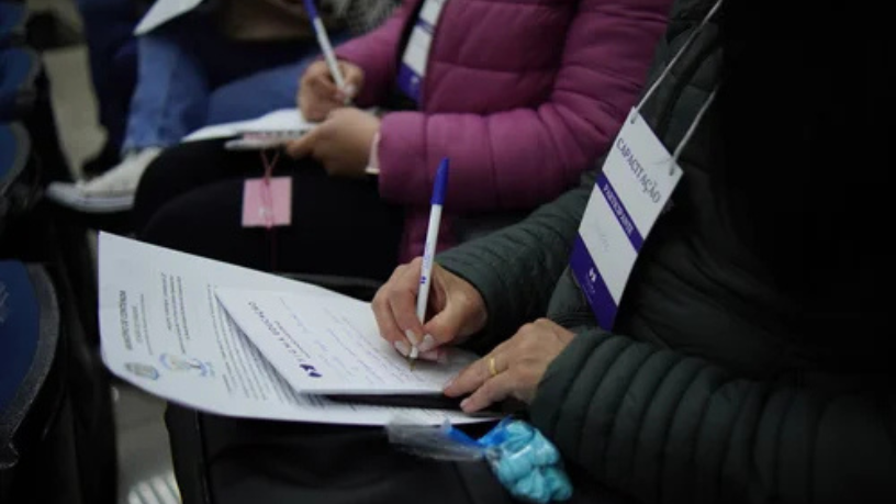 Por meio da literatura infantil, educadores conseguem trabalhar valores como respeito e convivência, segundo Sigma Educação e Tecnologia Ltda.